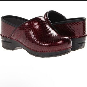 Dansko XP Clogs Ruby Anaconda women’s size 9.5-10